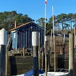 Particulier - Les Du Bassin D'arcachon- Petit-déjeuner Sur Demande- Prestations De Gamme