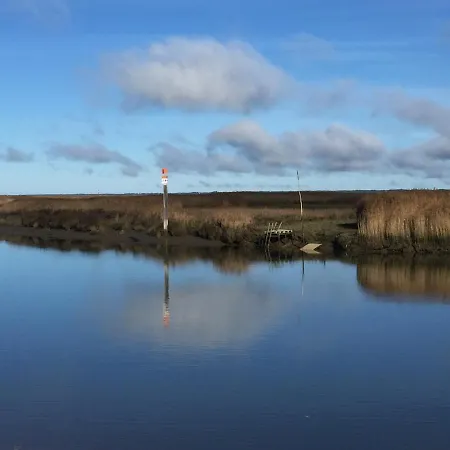 Les Du Bassin D'arcachon: Luxe With Gourmet Breakfast Guest house